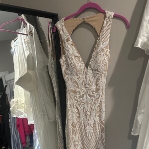 Windsor Beige and White Backless Lace Dress
